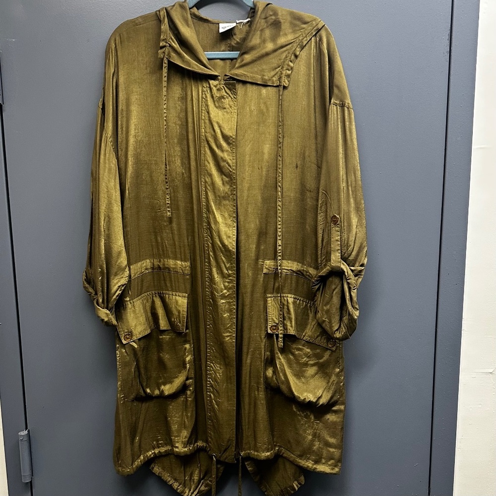 Nylon ripcord anorak  Large